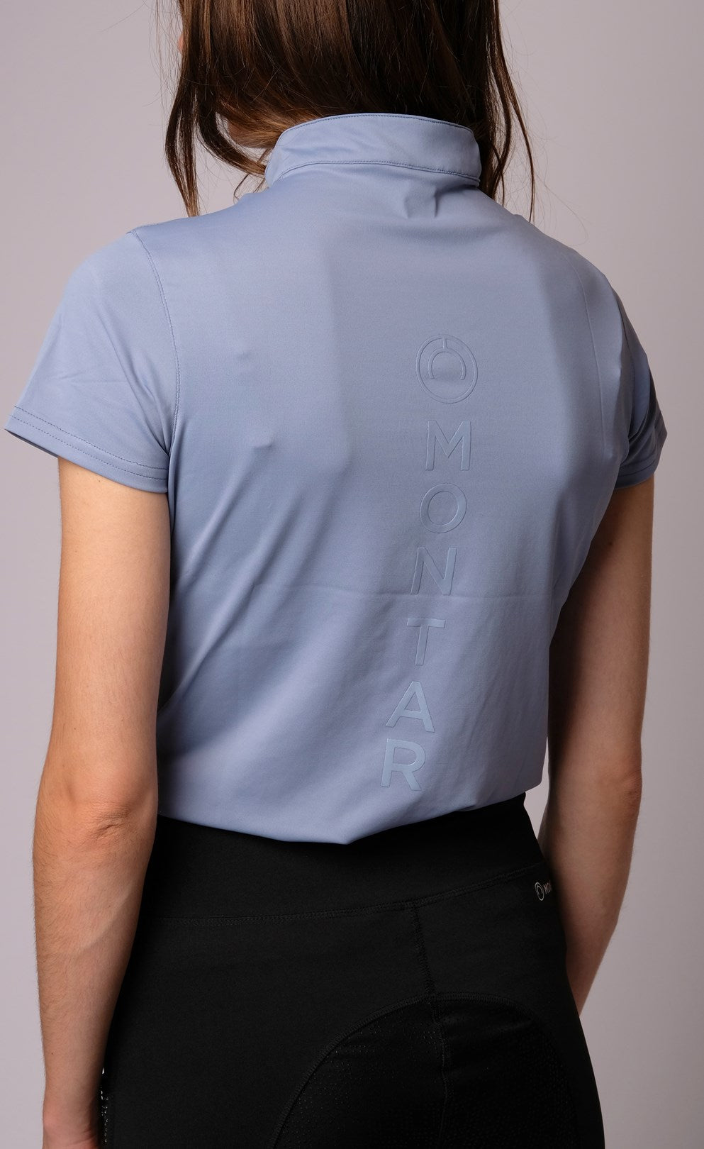 Melanie Mon-Tech Polo med lodret logo - Lyseblå